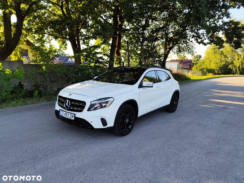 Mercedes-Benz GLA 180 (CDI) d Urban - 10