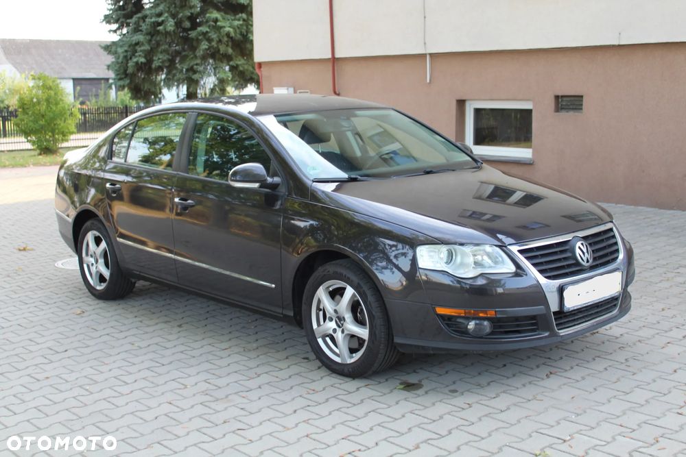Volkswagen Passat 1.6 Comfortline - 5