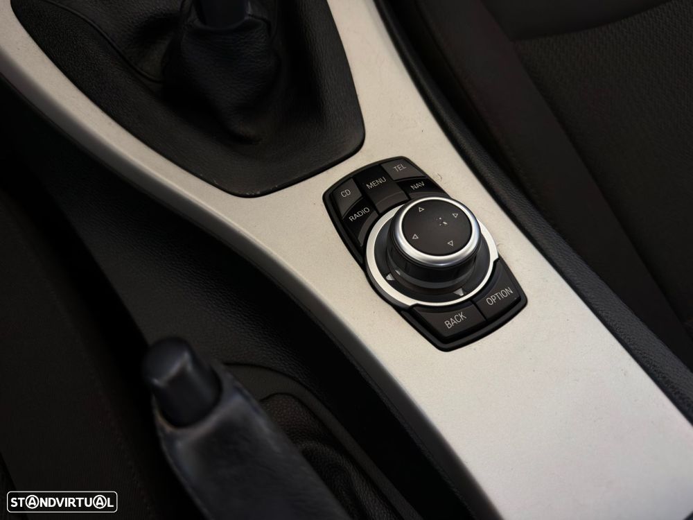 BMW 320 d Navigation - 14