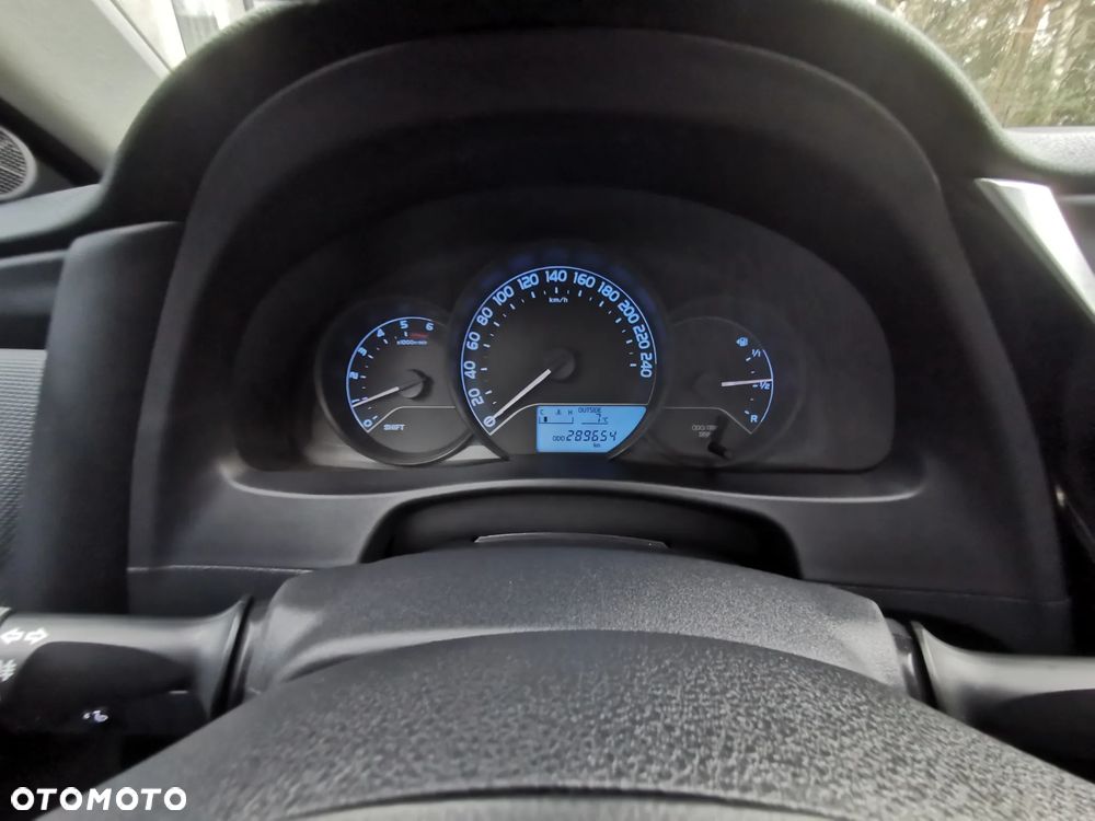 Toyota Auris 1.4 D-4D Dynamic - 31