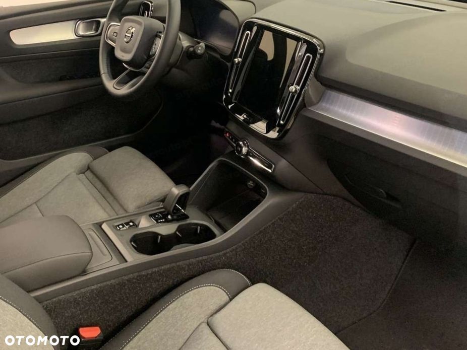 Volvo XC 40 B3 Core - 11