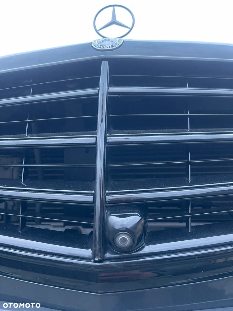 Mercedes-Benz Klasa E 220 d 4Matic 9G-TRONIC Night Edition - 11