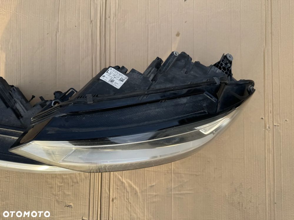 VW Touran 5ta reflektor UK ANGLIK prawy lewy lampa przód - 2