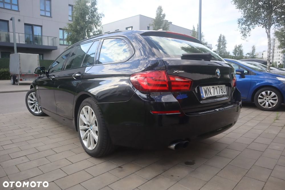 BMW Seria 5 528i xDrive Sport-Aut - 13