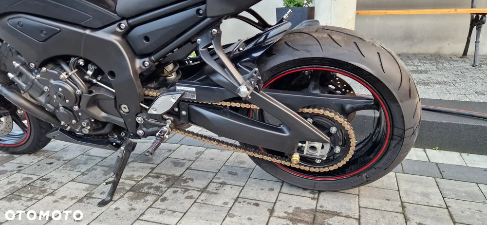 Yamaha FZ8 - 15