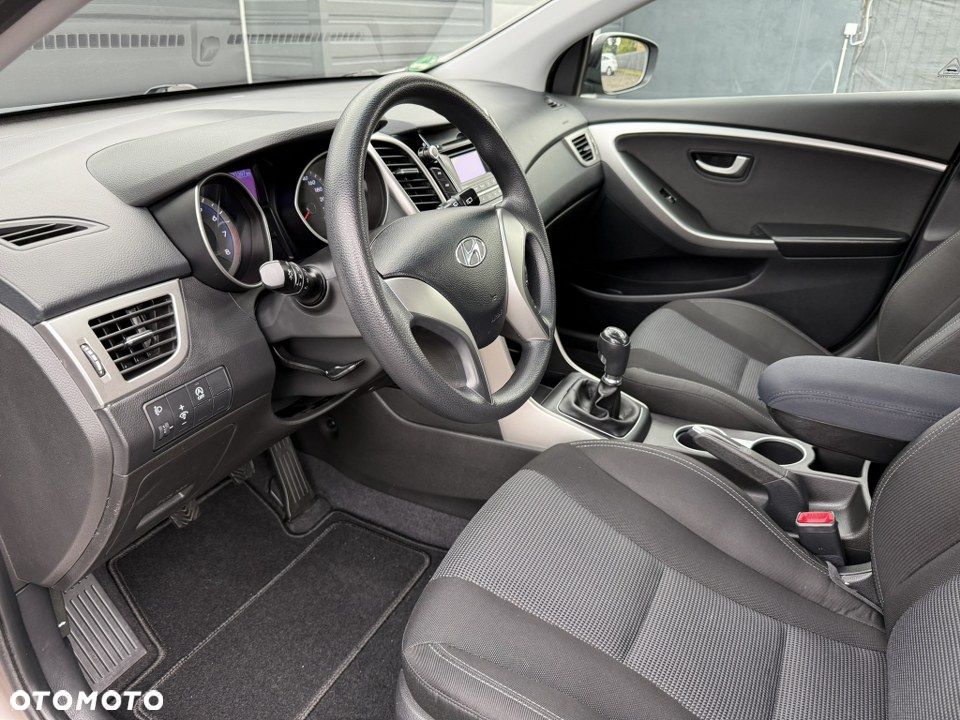Hyundai i30 1.4 Premiere Comfort - 18