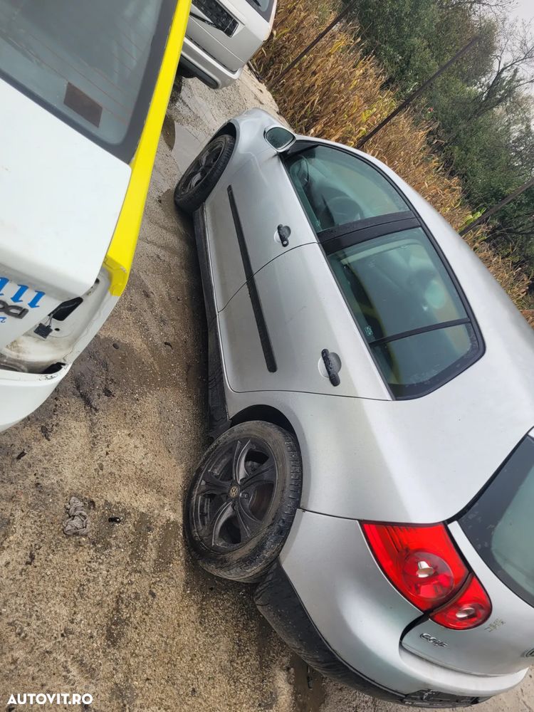 Dezmembrez volkswagen golf 5 - 3