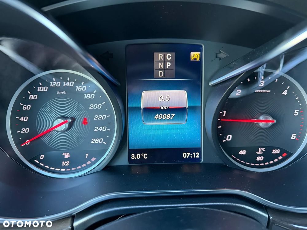 Mercedes-Benz Klasa V 300 d extralang 4Matic 9G-TRONIC Special Edition Style - 16