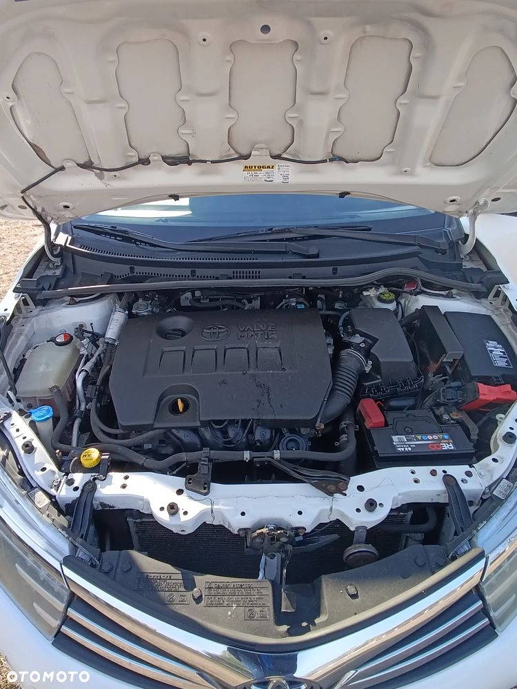 Toyota Corolla 1.6 Premium - 6