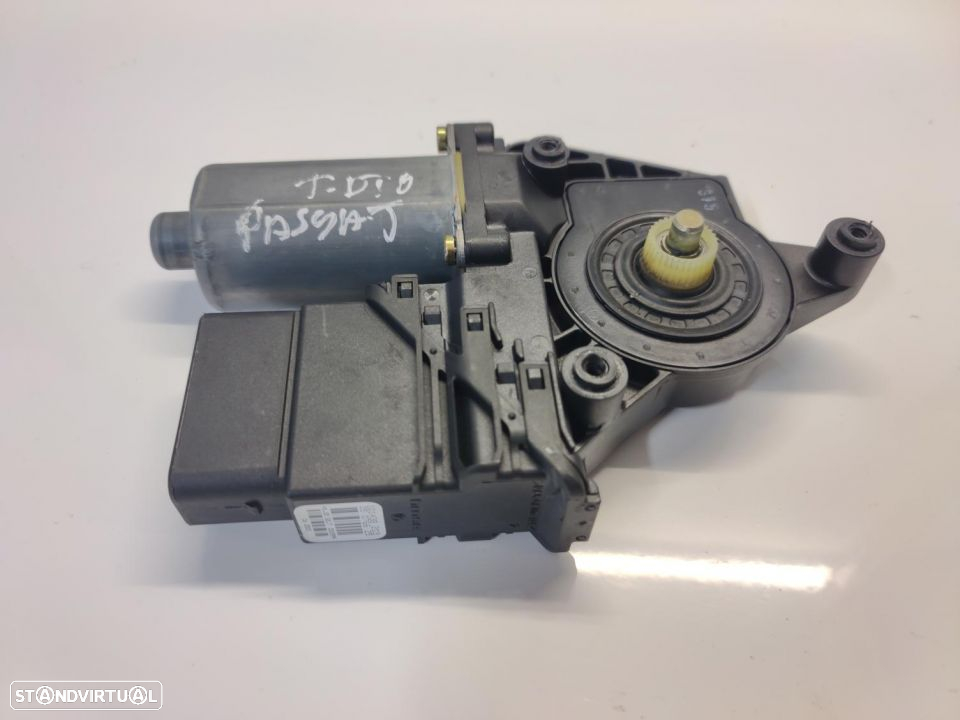 Motor elevador Vidro elétrico porta traseira direita VW Passat B5 97 a 2005 - 2