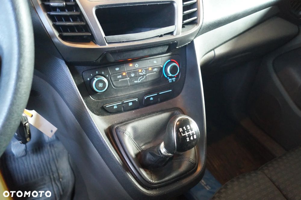 Ford Transit Connect - 18