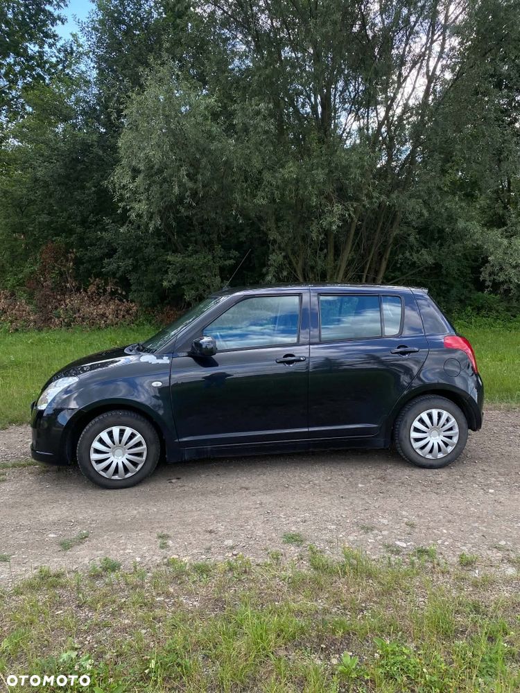 Suzuki Swift - 3