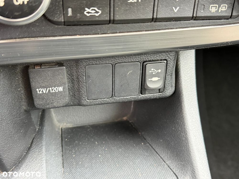 Toyota Auris 1.4 D-4D Design Edition - 24