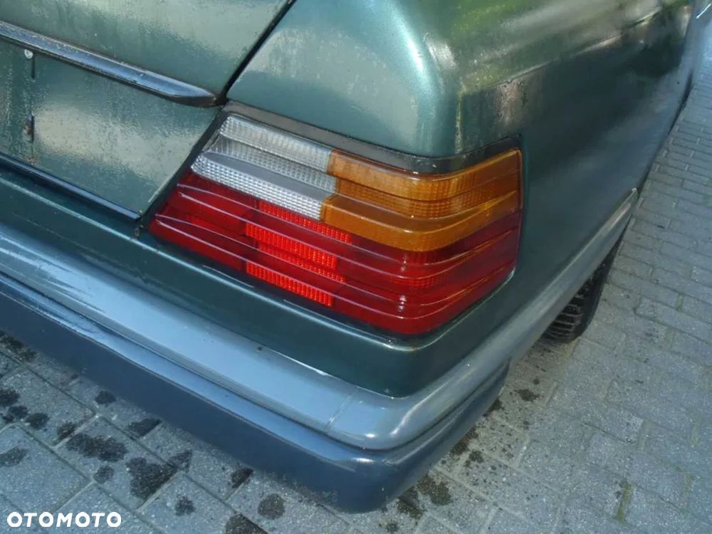 lampa tył mercedes w 124 w124 hella oryginal - 1