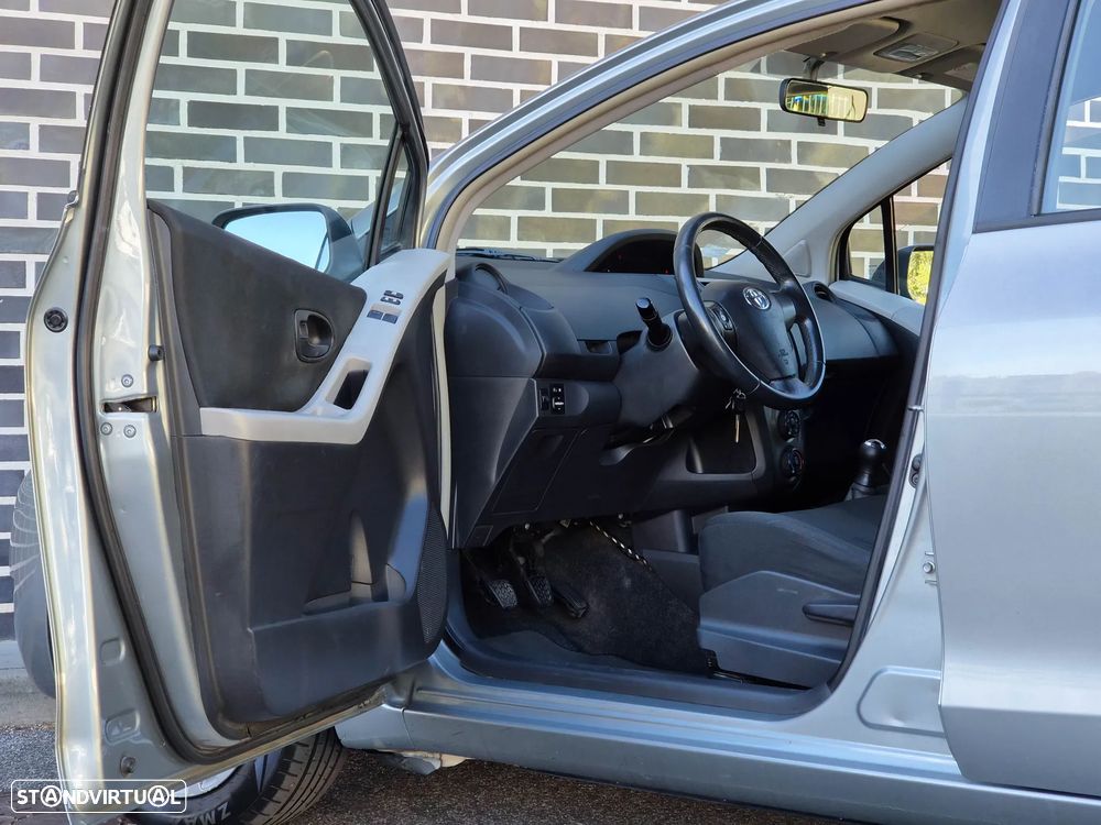 Toyota Yaris 1.0 VVT-i Sol+AC - 7