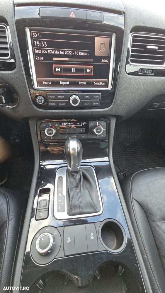 Volkswagen Touareg - 4
