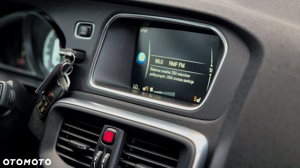 Volvo V40 T3 Momentum - 14