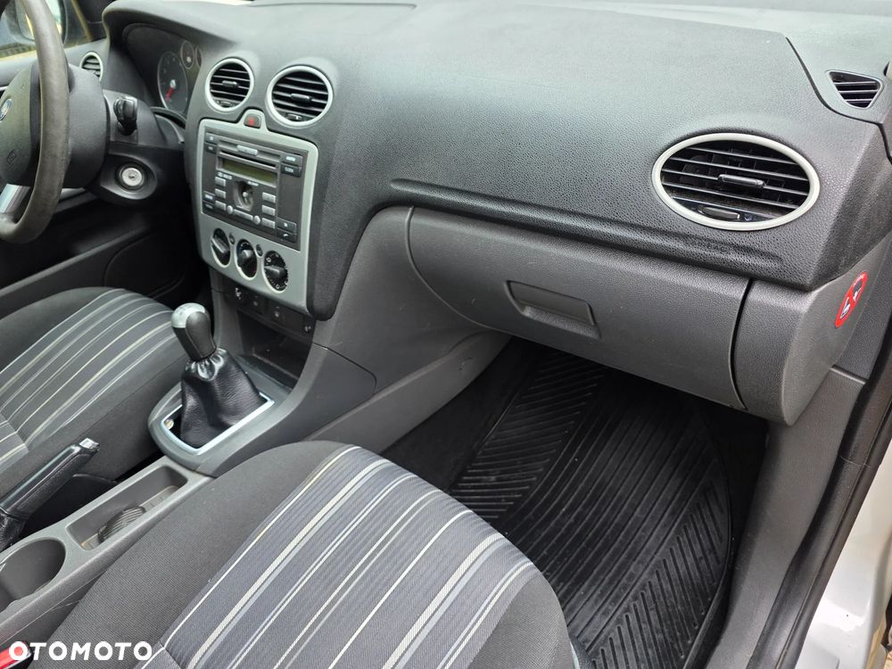Ford Focus - 10