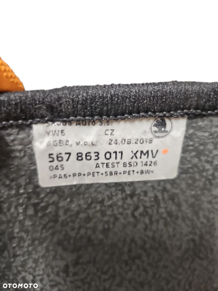 DYWANIKI CHODNICZKI WELUROWE EUROPA 566863011 SKODA KODIAQ - 2