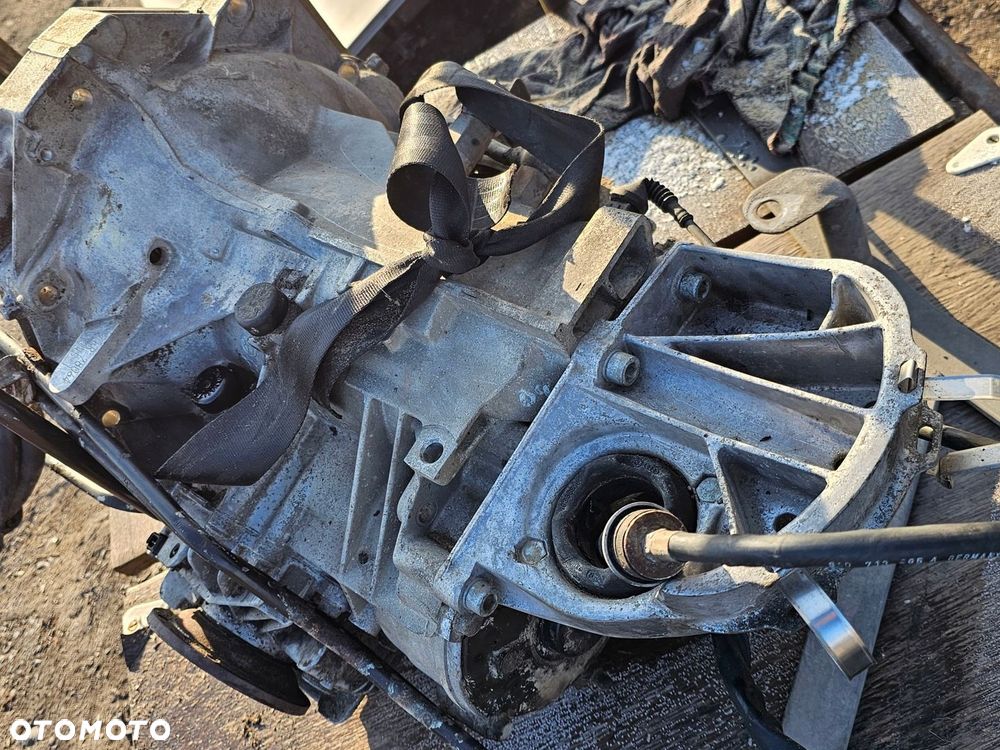 SKRZYNIA BIEGÓW AUDI 80 B4 A4B3 B4 2.0B AUTOMAT CFR - 6