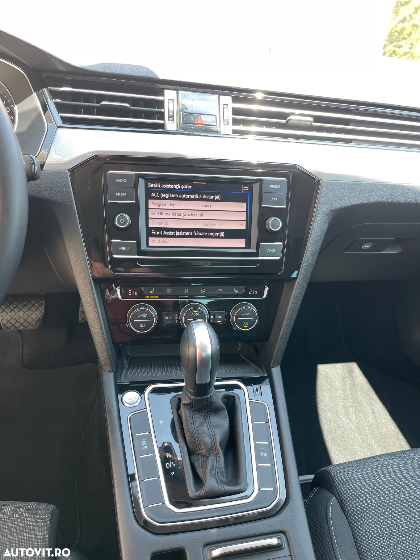 Volkswagen Passat - 35