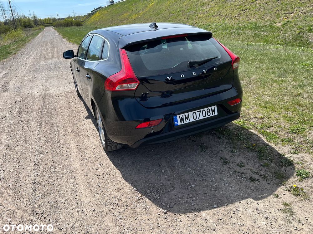 Volvo V40 D2 - 9