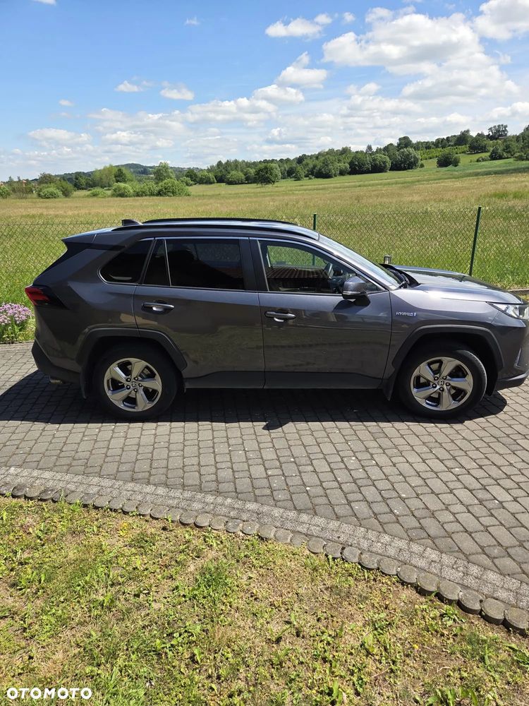 Toyota RAV4 - 8