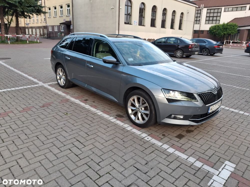 Skoda Superb 2.0 TDI 4x4 Style DSG - 3