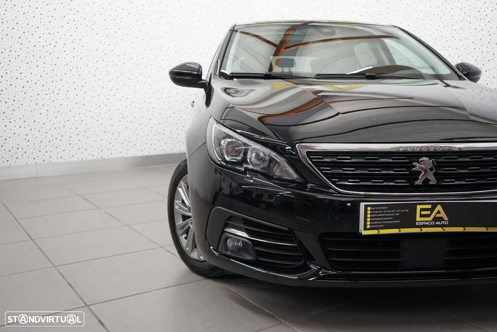 Peugeot 308 1.2 PureTech Allure Pack - 42