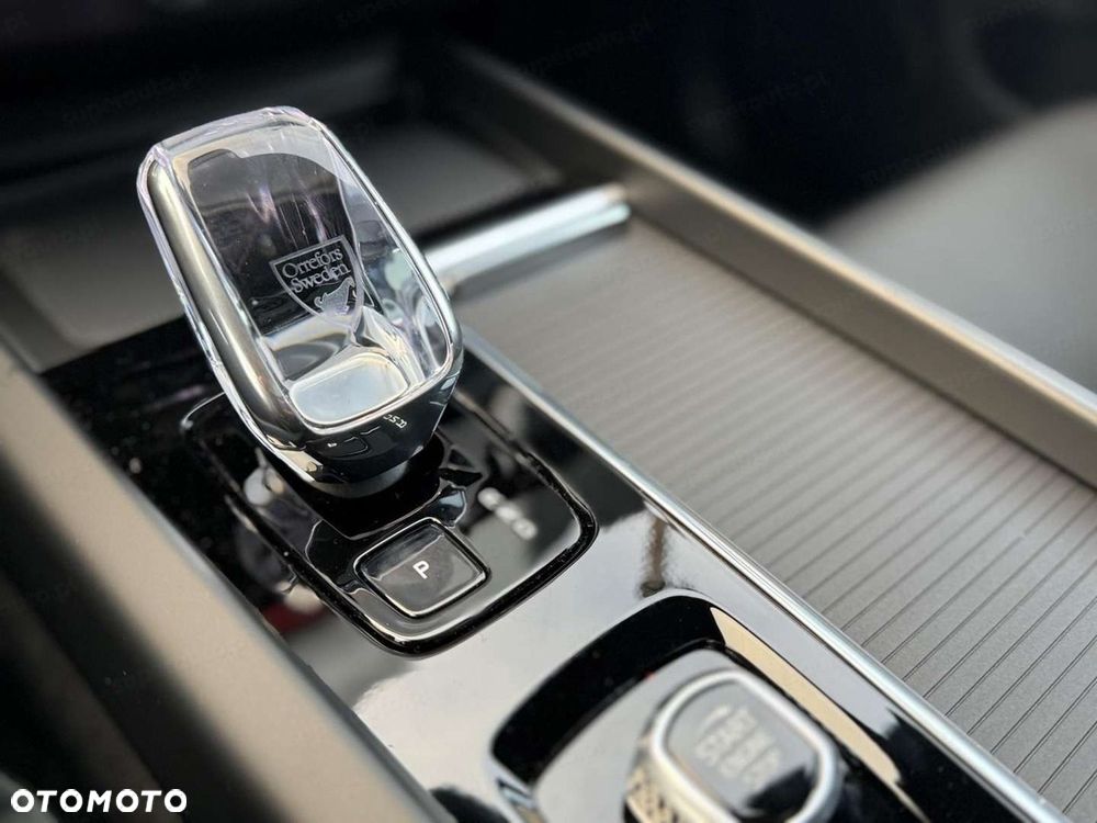 Volvo XC 60 T8 Plug-In Hybrid AWD Ultra Black Edition - 15