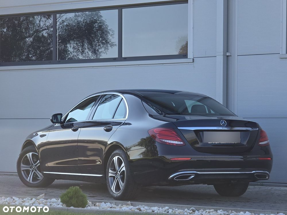 Mercedes-Benz Klasa E 250 9G-TRONIC - 11