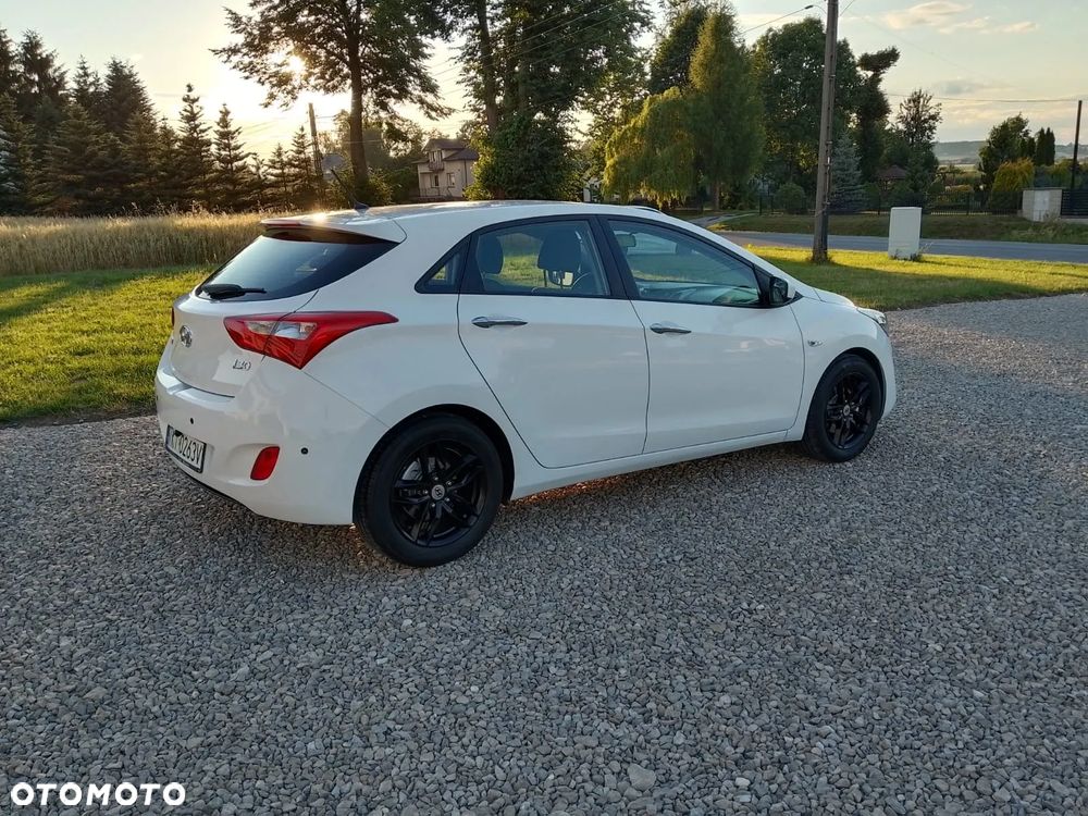 Hyundai i30 1.4 BlueDrive Comfort - 4