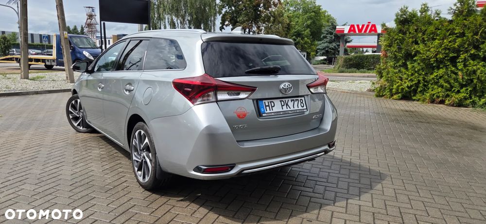 Toyota Auris 1.6 D-4D Design Edition - 12