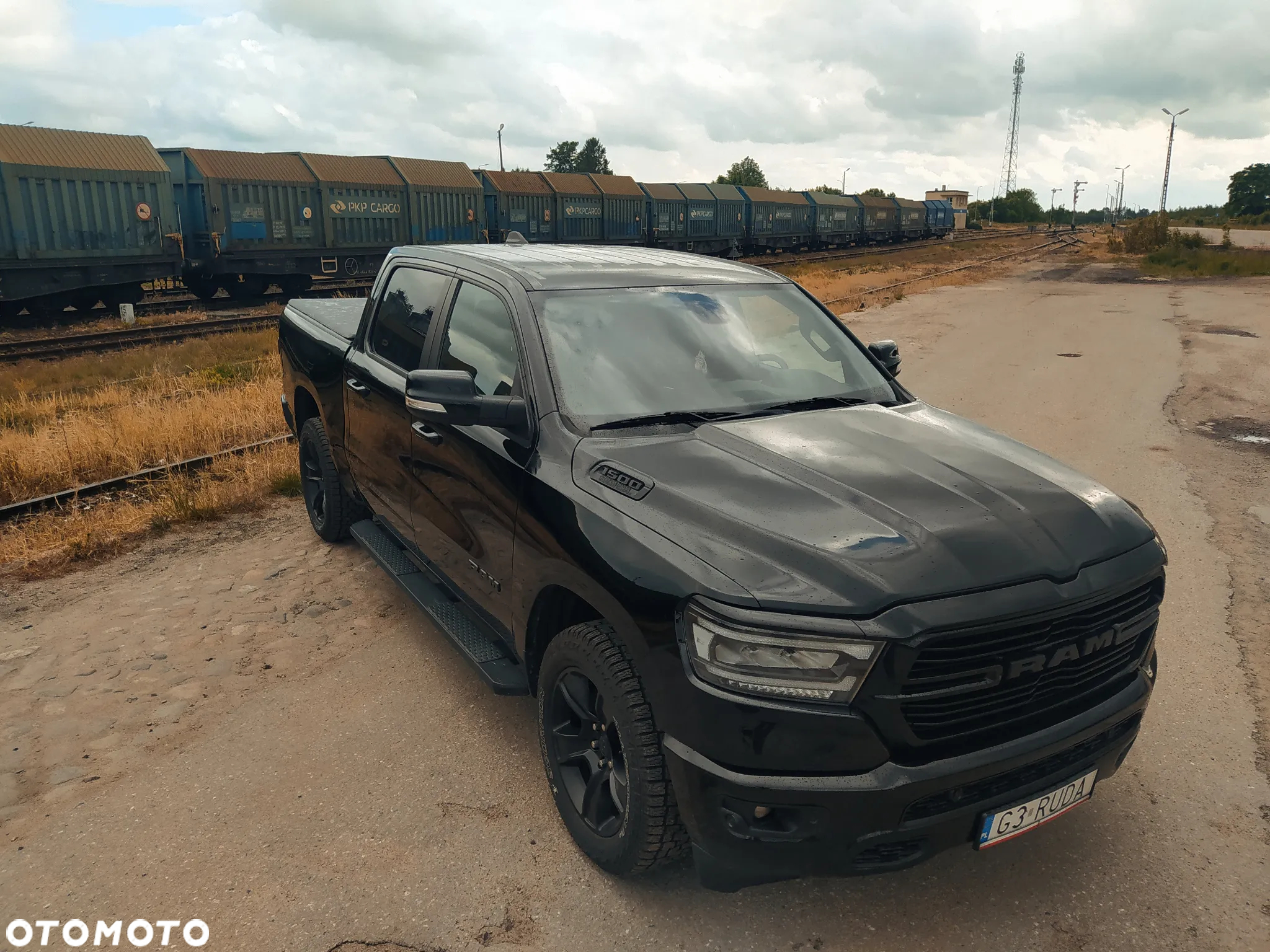 RAM 1500 Crew Cab Shortbed Bighorn - 16