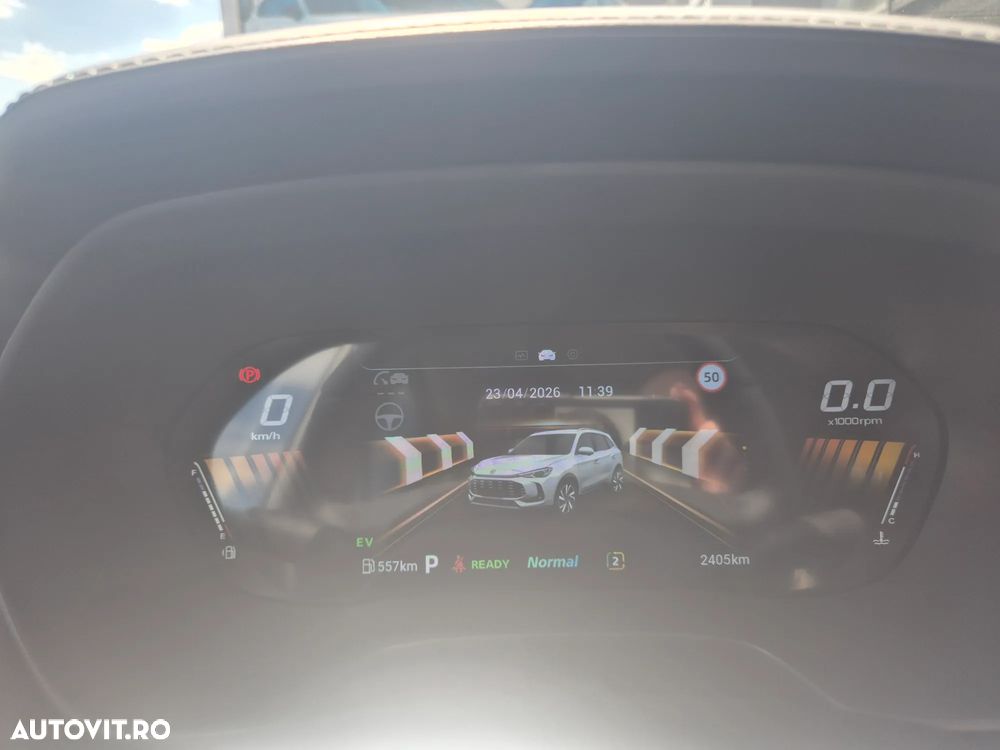 MG ZS HEV 1.5 GSI AT Exclusive - 35