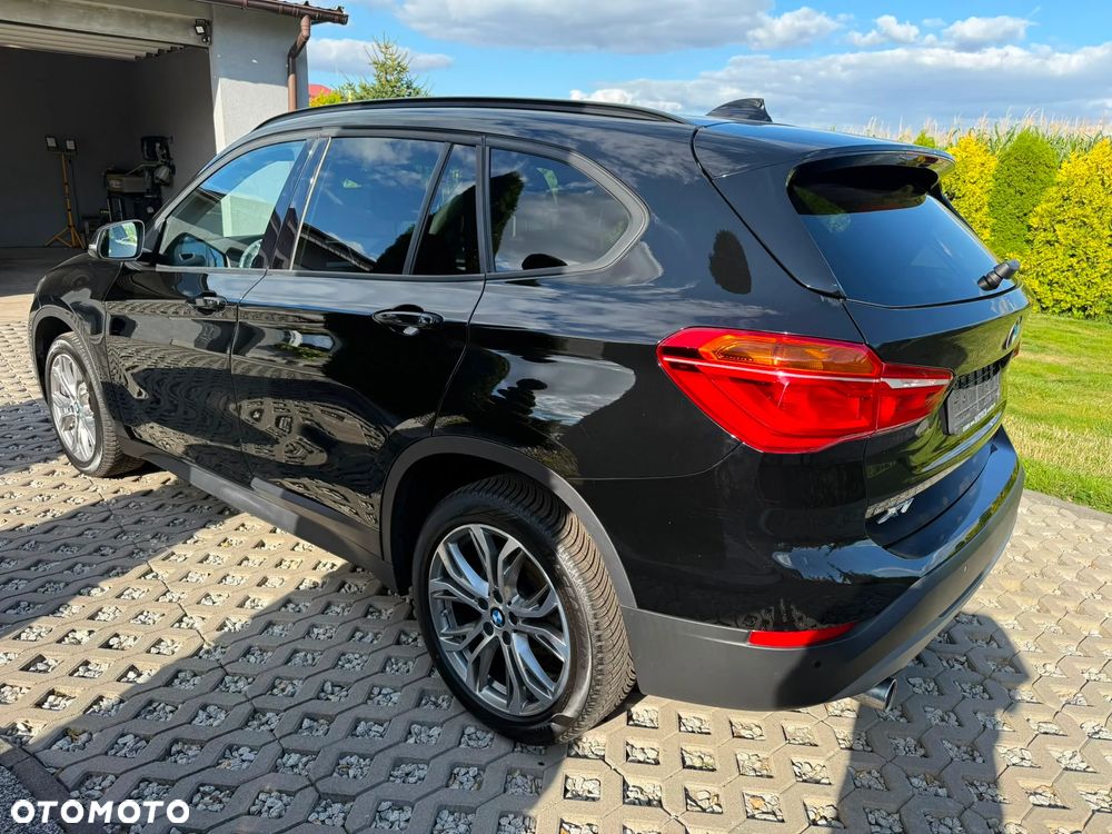 BMW X1 sDrive18i GPF - 12