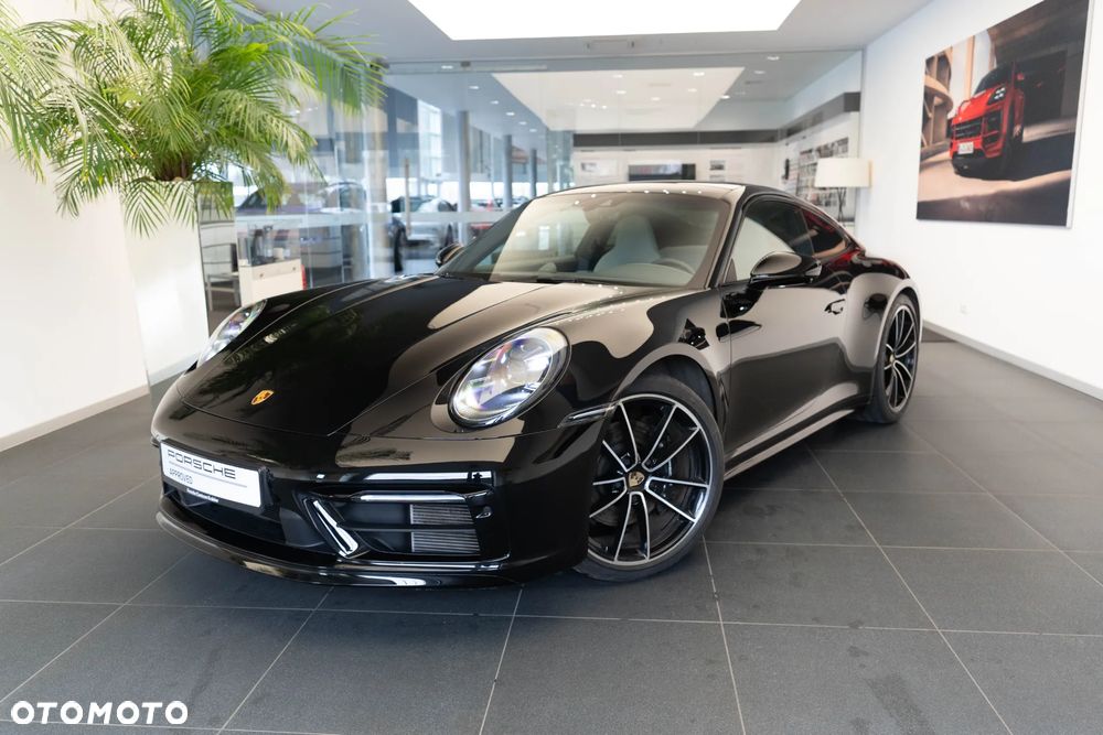 Porsche 911 Carrera 4S - 1
