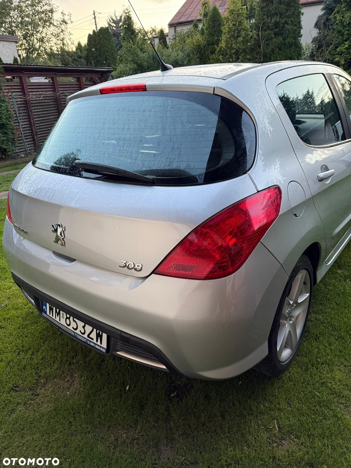 Peugeot 308 1.6 Premium Plus - 4