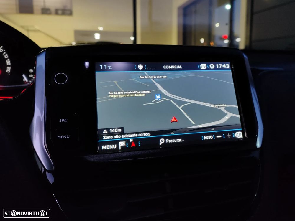 Peugeot 2008 1.2 PureTech Allure EAT6 - 19