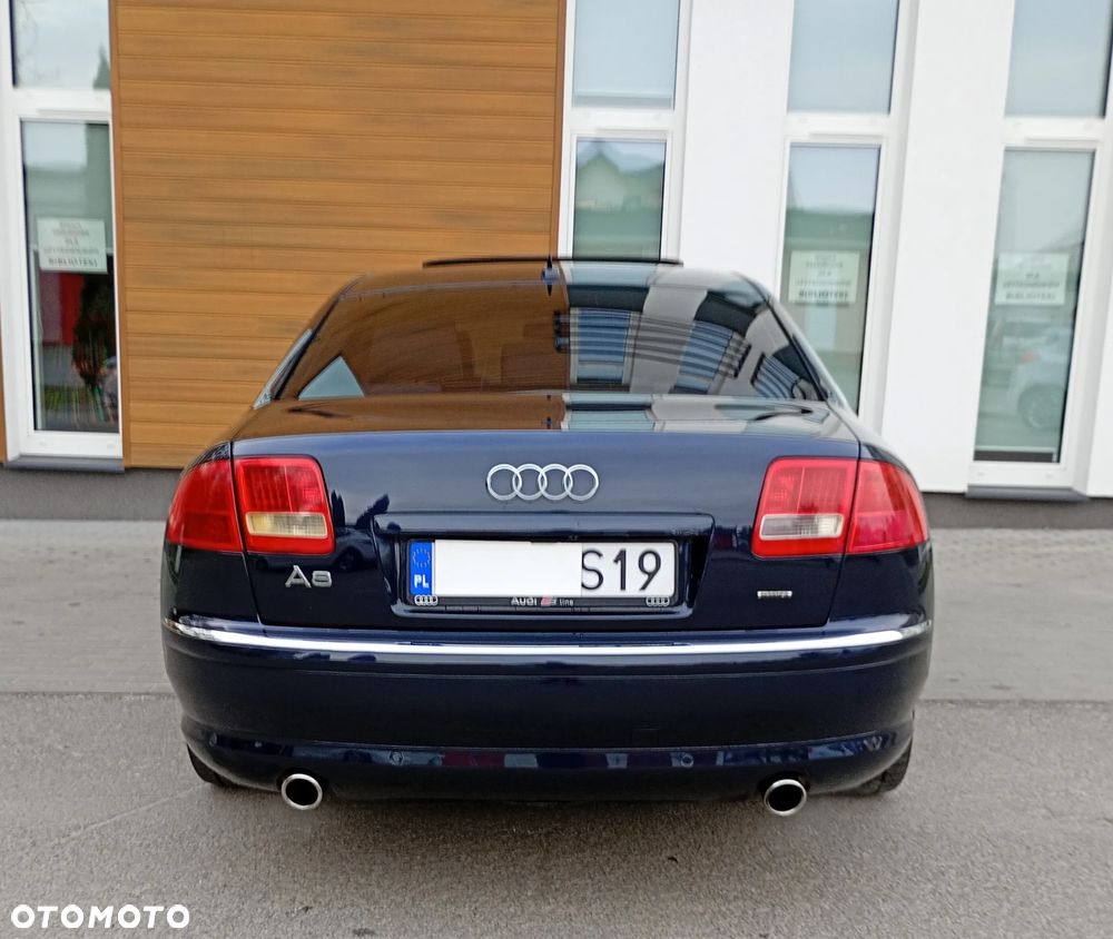 Audi A8 4.2 Quattro - 11