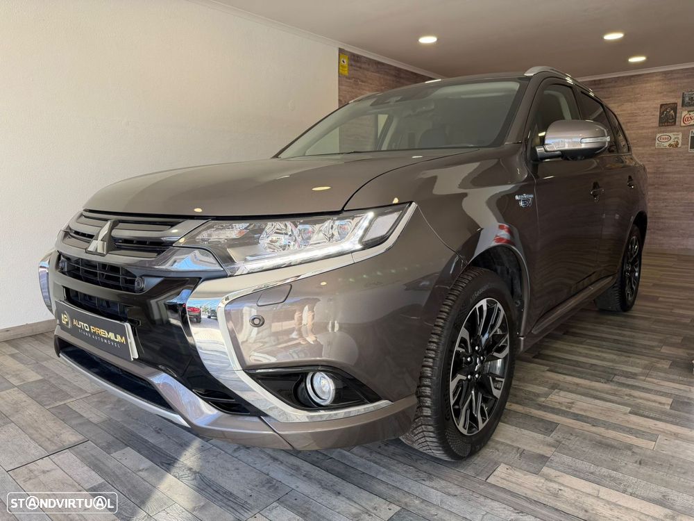 Mitsubishi Outlander 2.0 Instyle Navi - 4