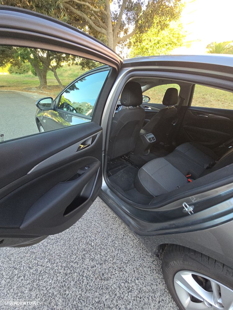 Opel Insignia 1.6 CDTI executive S/S - 27