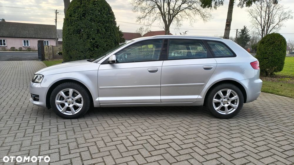 Audi A3 Sportback - 4
