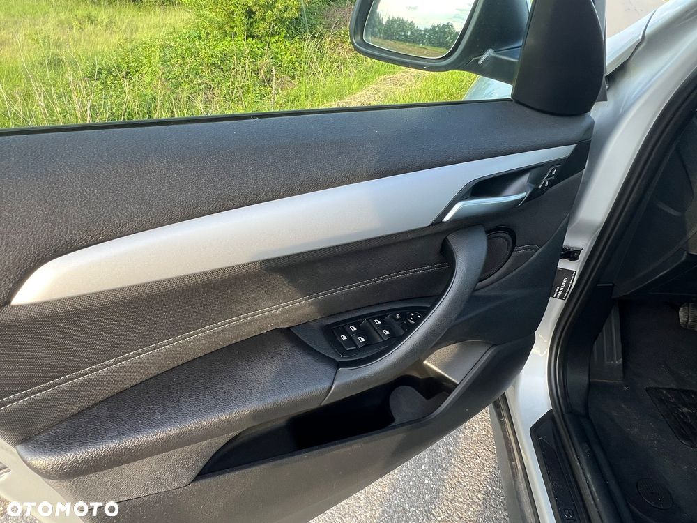 BMW X1 sDrive18i Sport Line - 19