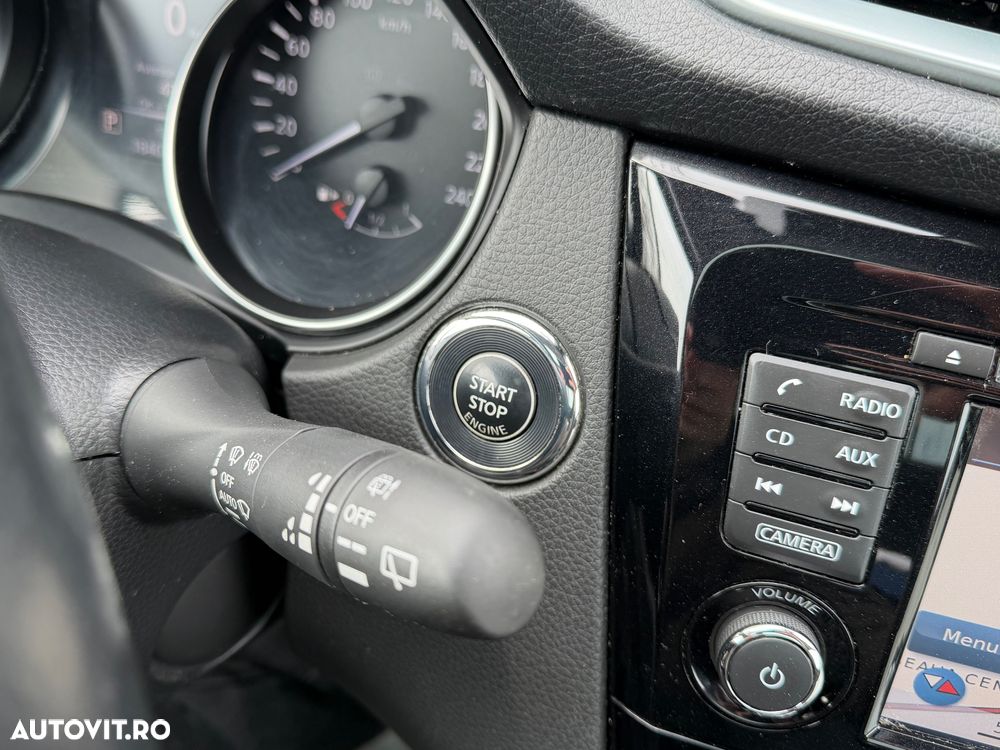 Nissan Qashqai 1.6 DCI Xtronic N-Connecta - 21