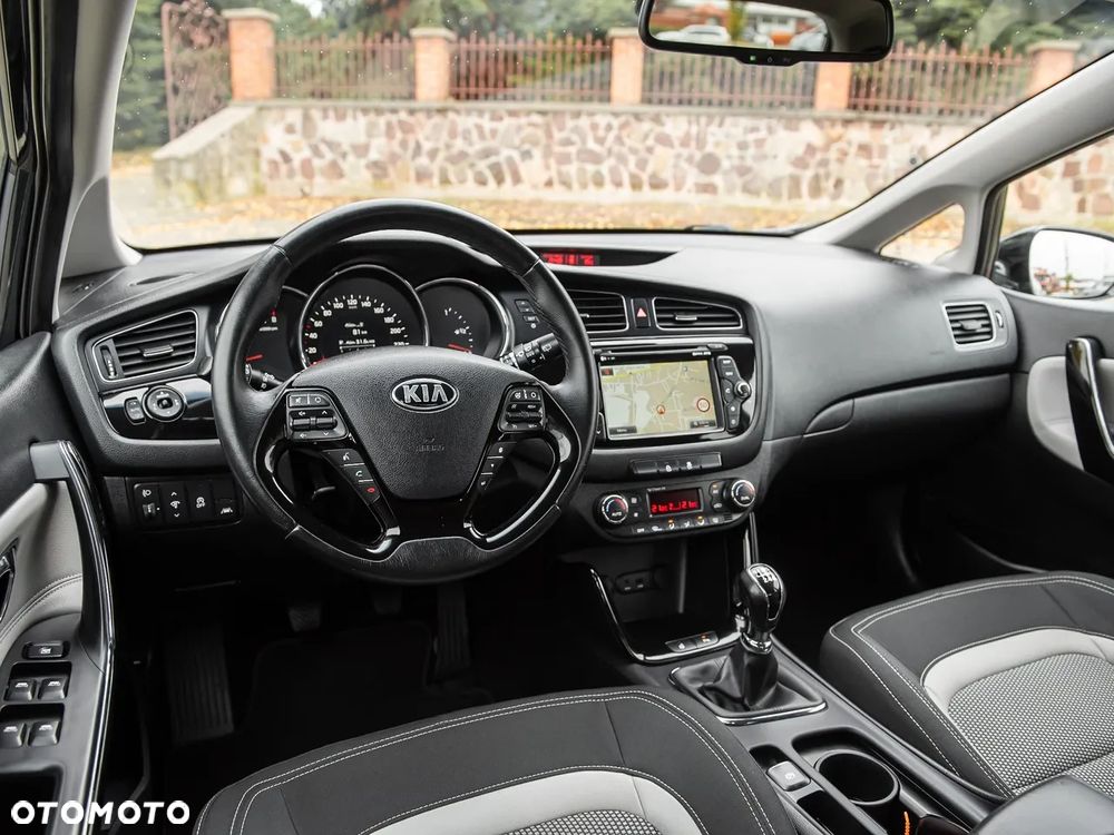 Kia Ceed 1.6 GDI Business Line - 28