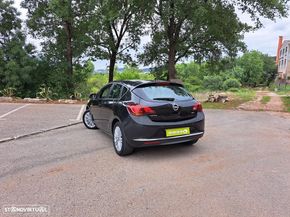 Opel Astra 1.6 CDTI Executive S/S J18 - 25