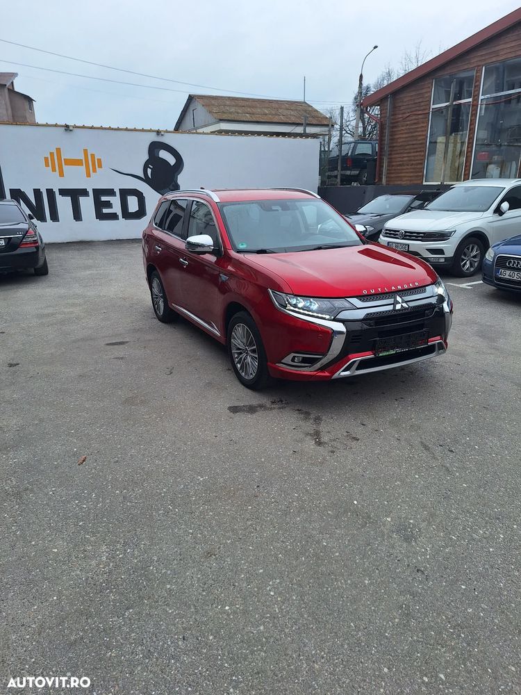 Mitsubishi Outlander PHEV 2.4 L 4X4 Instyle+ - 6