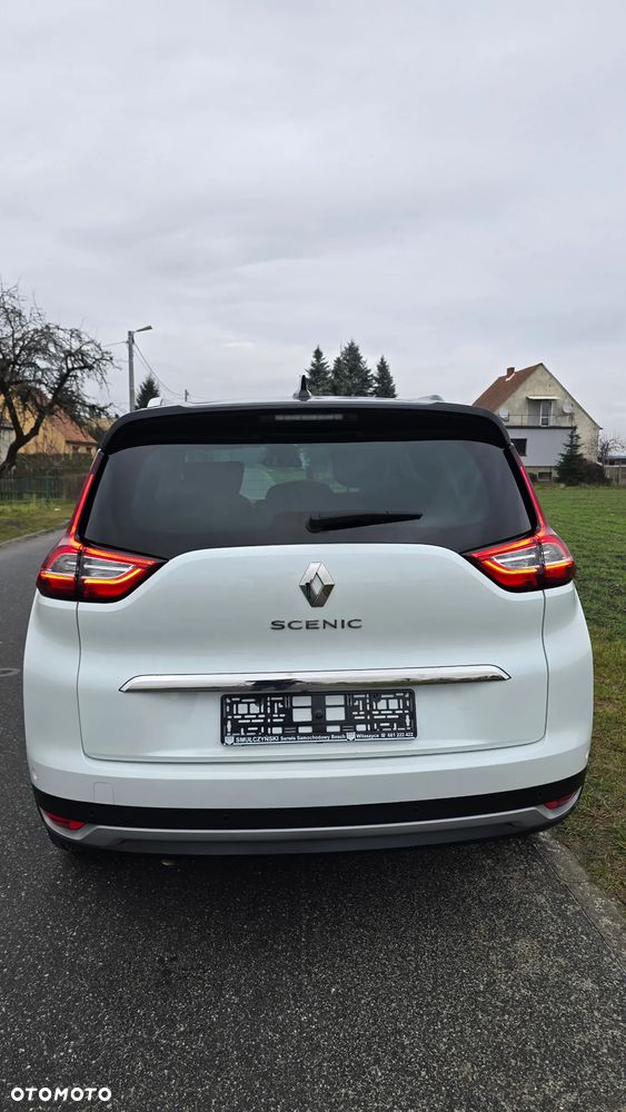 Renault Grand Scenic - 8