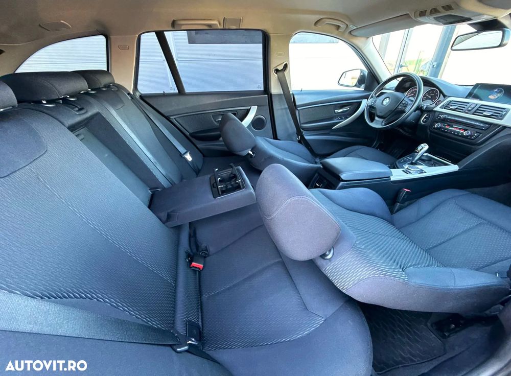 BMW Seria 3 320d Aut. - 24